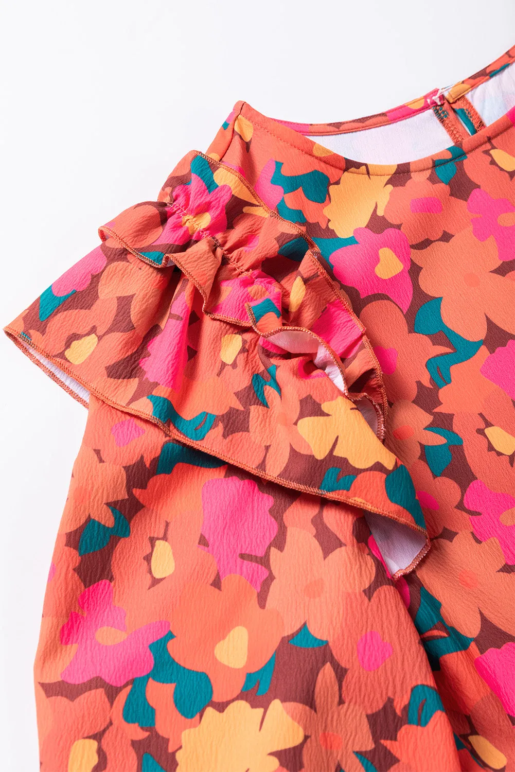 Mini-robe florale à manches longues et épaules volantées rose rouge