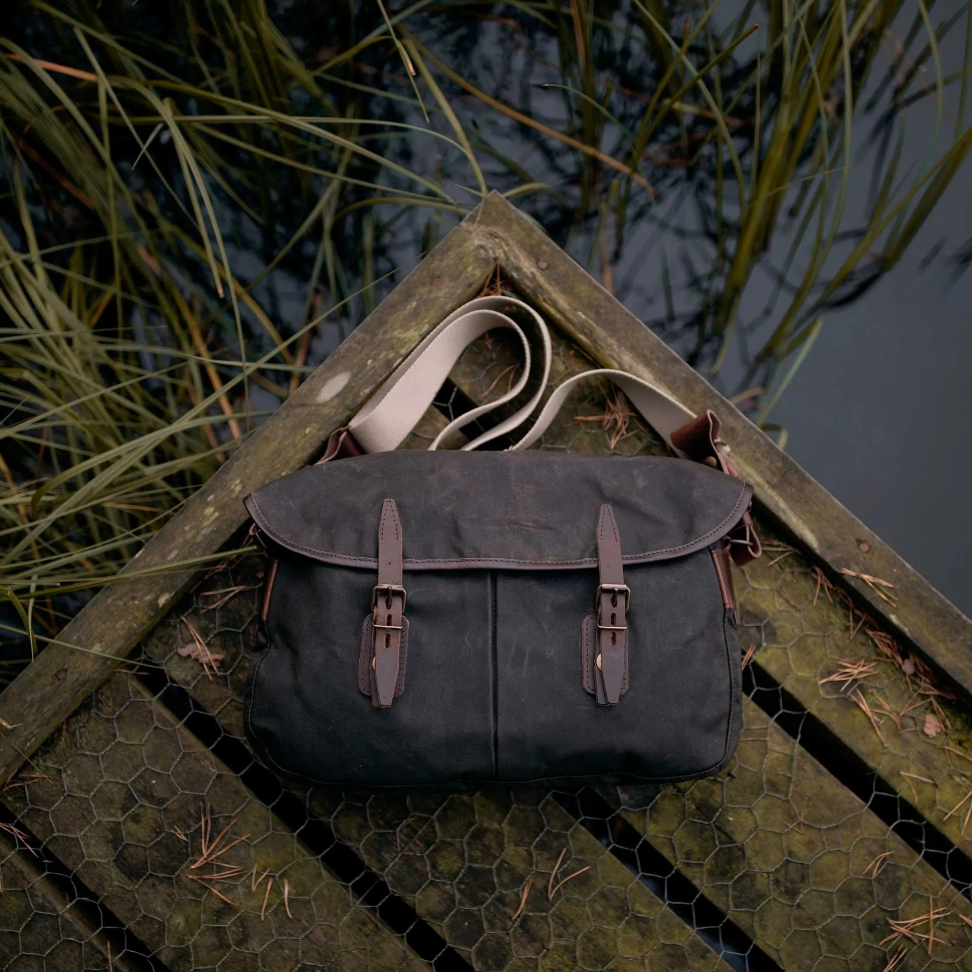 Musette du Pêcheur M - Kaki waxé - Bleu de Chauffe - Marques de France