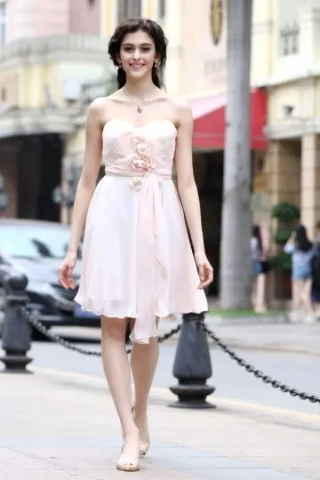 Robe de soirée rose pâle bustier cœur florale courte en mousseline