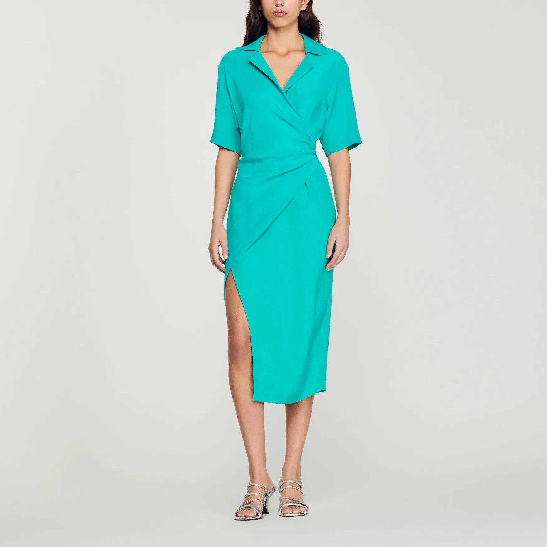 Robe drapée asymétrique