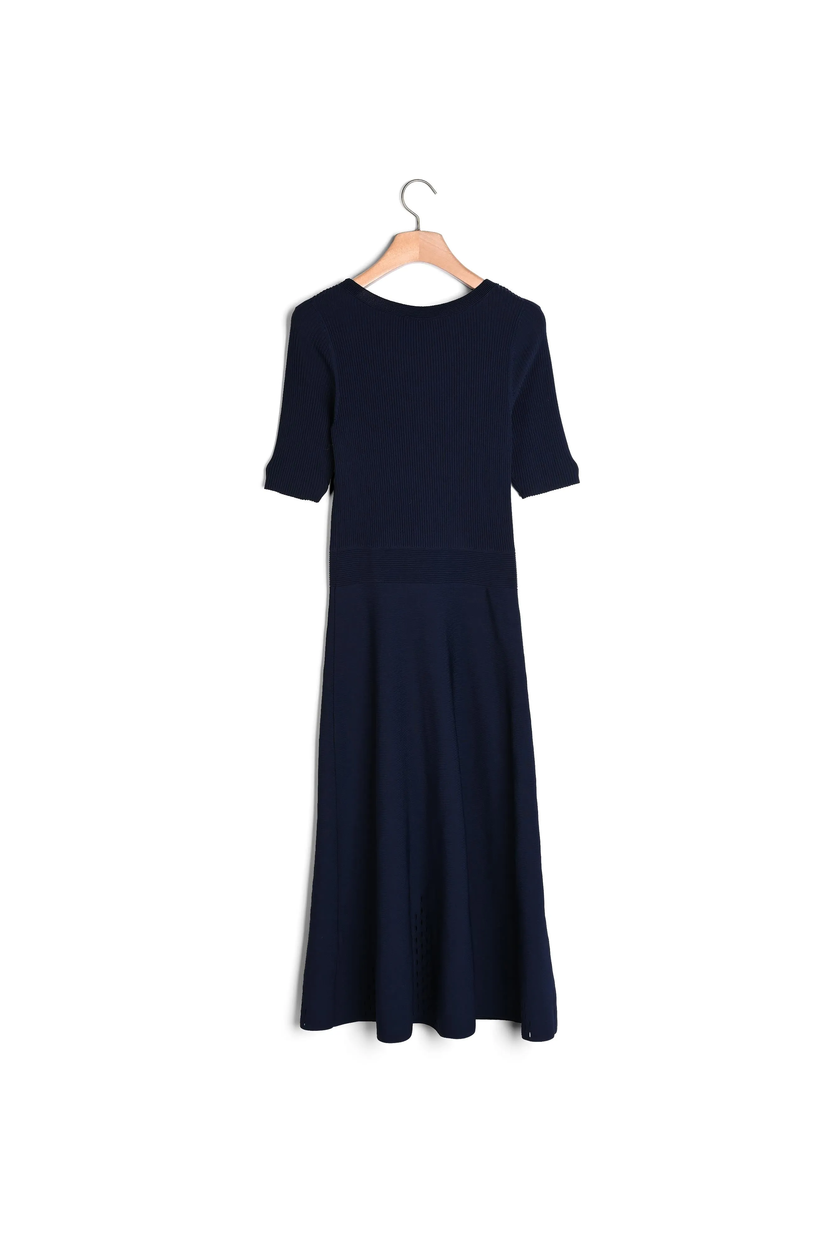Robe mi longue en maille travaillée