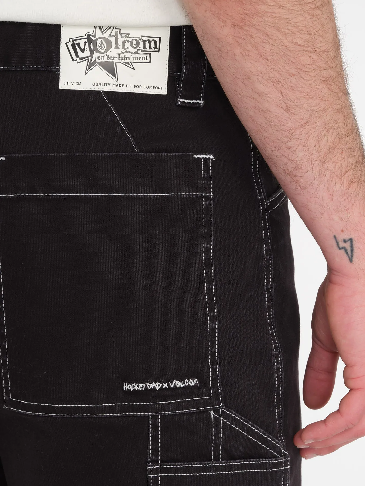 Short V Ent Hockey Dad 20 - BLACK