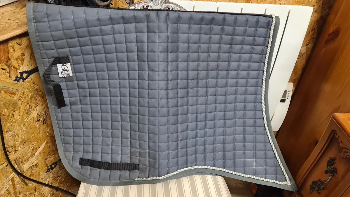 TAPIS CHABRAQUE POINTE GRIS liseret