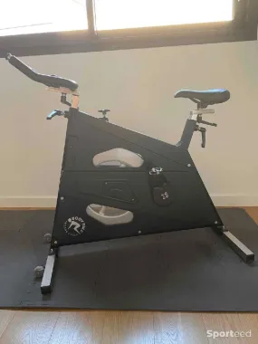 Vélo biking Body Bike Lesmills d'occasion Ajouté le : 11/06/2023